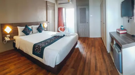 Eastiny Inn Hotel | Chonburi (vilayet) - Pattaya (ve civarı) - Pattaya - Pattaya Körfezi