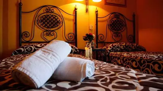 Hostal Dalís | Andalucia - Seville İli - Sevilla - Casco Antiguo