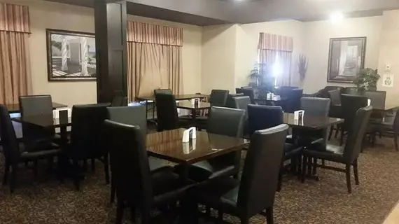 Comfort Inn & Suites Sylvan Lake | Alberta - Red Deer (ve civarı) - Sylvan Lake