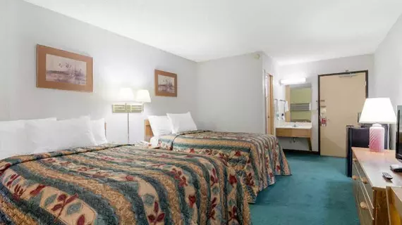 Econo Lodge Emporia | Kansas - Emporia (ve civarı) - Emporia