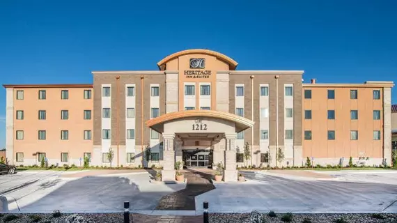 THE HERITAGE INN & SUITES, AN ASCEND HOTEL COLLECTION MEMBER | Kansas - Dodge City (ve civarı) - Garden City