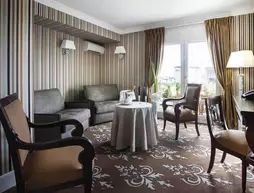 Maison Astor Paris Curio Collection by Hilton | Ile-de-France - Paris - Madeleine