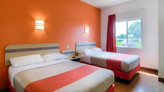 Motel 6 Charlotte Carowinds | Güney Karolayna - Rock Hill (ve civarı) - Fort Mill