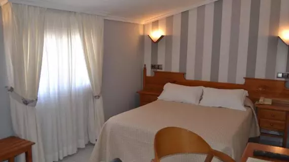 Hotel Piramide | Galicia - Pontevedra (vilayet) - Sanxenxo - Paxariñas