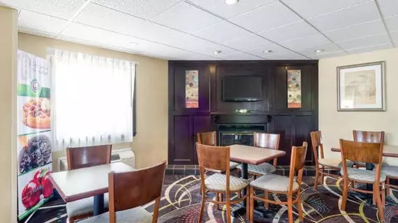 Comfort Inn Marlborough | Massachusetts - Worcester (ve civarı) - Marlborough