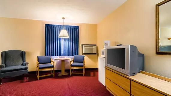 Econo Lodge Junction City | Kansas - Grandview Plaza