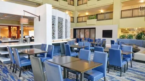 Embassy Suites Valencia | Kaliforniya - Los Angeles County - Valencia