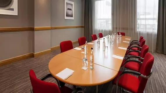 Hilton Garden Inn London Heathrow Airport | Londra (ve civarı) - Hillingdon - Harefield