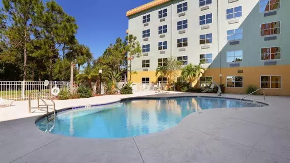 MainStay Suites Fort Myers | Florida - Fort Myers (ve civarı) - Fort Myers