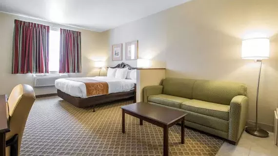 Comfort Suites at Royal Ridges | Wisconsin - Ripon