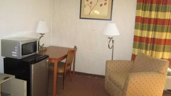 Quality Inn Bangor Airport | Maine - Bangor (ve civarı) - Bangor