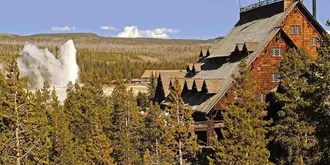 Old Faithful Inn