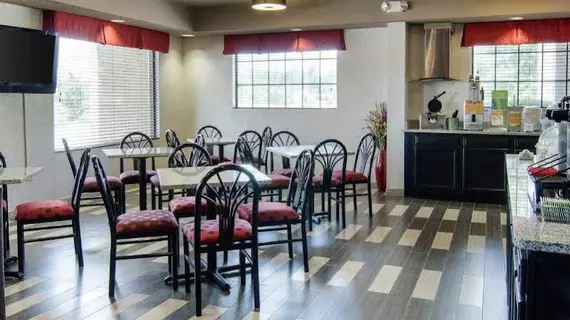 Quality Inn Monroe | Louisiana - Monroe (ve civarı) - Monroe