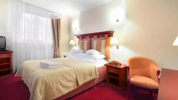 Hotel 500 | Mazovya Voyvodalığı - Legionowo County - Nieporet - Zegrze Poludniowe