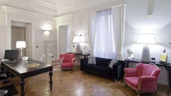 MSNSUITES Palazzo Lombardo | Toskana - Floransa (il) - Floransa - Santissima Annunziata