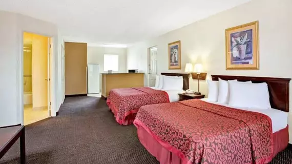 Days Inn and Suites Orlando/UCF Research Park | Florida - Orlando (ve civarı) - Orlando