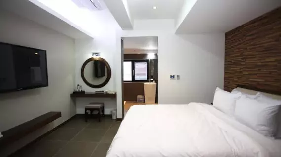 Suwon Reve Hotel | Gyeonggi - Suwon (ve civarı) - Suwon