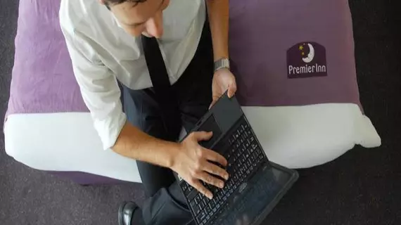 Premier Inn Dubai International Airport | Dubai - Dubai