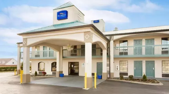 Baymont Inn and Suites Gallatin | Tennessee - Nashville-Davidson - Nashville (ve civarı) - Gallatin