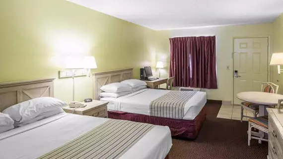 Econo Lodge Inn & Suites Maingate Central | Florida - Orlando (ve civarı) - Lake Buena Vista - Disney's Maingate East