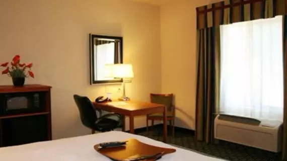 Hampton Inn & Suites Lancaster | Kaliforniya - Los Angeles County - Lancaster (ve civarı)