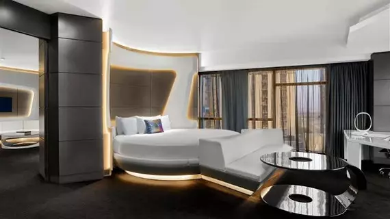 V Hotel Dubai, Curio Collection by Hilton | Dubai - Dubai