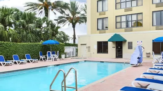 Comfort Suites Miami | Florida - Miami (ve civarı) - Miami