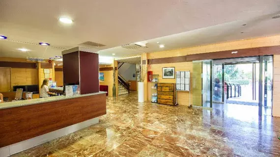 azuLine Hotel Bergantin | Balearic Adaları - İbiza Adası - Sant Antoni de Portmany - Cala de Bou