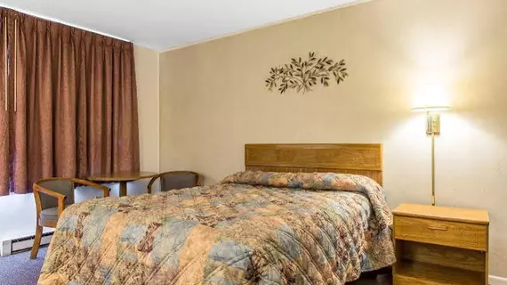 Rodeway Inn Waterford | Connecticut - Mystic - New London (ve civarı) - Waterford