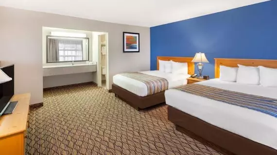 Baymont Inn & Suites St. Ignace Lakefront | Michigan - St Ignace