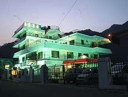 Divine Resort Laxman Jhulla | Uttarkand - Haridwar Bölgesi - Haridwar (ve civarı) - Rishikesh - Tapovan Bölgesi