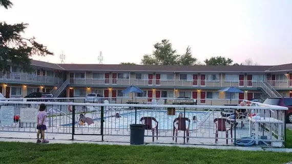 Rodeway Inn and Suites | Ontario - Niagara Regional Belediyesi - Niagara Şelalesi (ve civarı), Kanada - Niagara Şelalesi