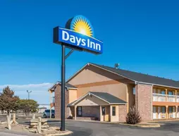 Days Inn Russell | Kansas - Hays (ve civarı) - Russell