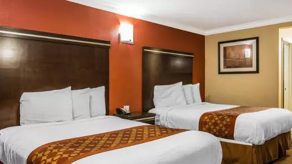 Rodeway Inn & Suites Corona | Kaliforniya - Riverside County - Riverside (ve civarı) - Corona