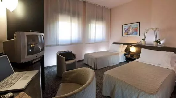 Hotel Comtur | Lombardy - Milano (ve civarı) - Binasco