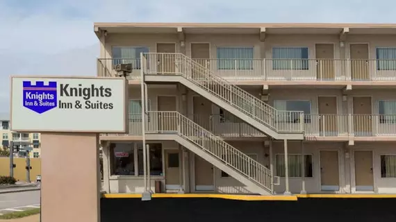 Knights Inn & Suites Virginia Beach | Virginia - Norfolk - Virginia Beach (ve civarı) - Virginia Beach