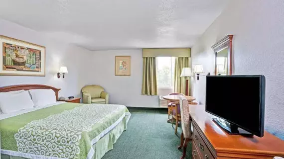 Days Inn & Suites Fullerton | Kaliforniya - Orange County - Fullerton