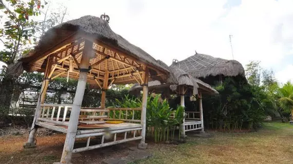 Sunhill Bungalow | Bali - Nusa Dua - Kuta Selatan