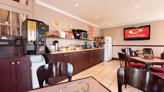 Econolodge Brossard | Quebec - Montreal (ve civarı) - Brossard