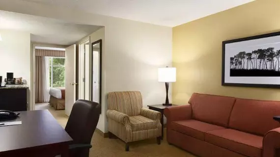 Country Inn & Suites - Montgomery Chantilly Parkway | Alabama - Montgomery (ve civarı) - Montgomery