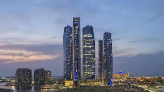 Jumeirah at Etihad Towers Hotel | Abu Dabi - Abu Dabi Kent Merkezi - Abu Dhabi Corniche