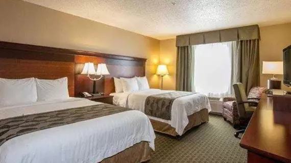 Fairfield Inn & Suites Detroit Livonia | Michigan - Detroit (ve civarı) - Livonia