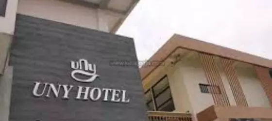 UNY Hotel | Yogyakarta Özel Bölgesi - Yogyakarta (ve civarı) - Depok