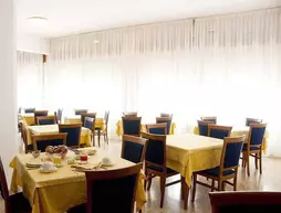 Hotel Touring | Marche - Ancona (vilayet) - Falconara Marittima