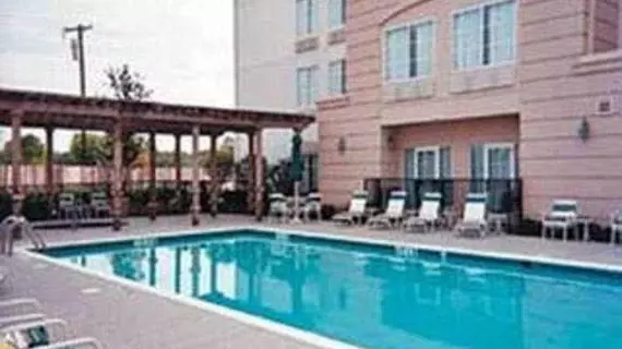 La Quinta Inn & Suites DFW Airport South/Irving | Teksas - Dallas (ve civarı) - Irving