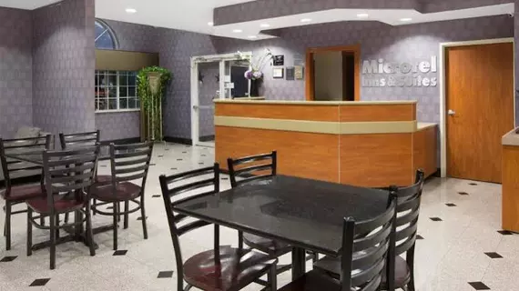 Microtel Inn & Suites Dallas/Garland | Teksas - Dallas (ve civarı) - Garland