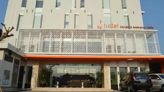 J Hotel - Bandara Soekarno Hatta | West Java - Cakarta (ve civarı) - Tangerang