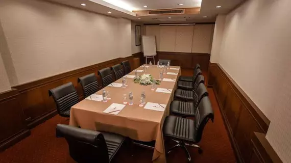 Grand Tower Inn Sukhumvit 55 | Bangkok - Bangkok Merkezi İş Bölgesi