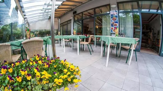 Hotel Primo | Trentino-Alto Adige - Trento İli - Riva del Garda