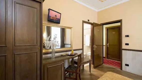 Hotel Marco Polo Rome | Lazio - Roma (ve civarı) - Roma Kent Merkezi - Rione XVIII Castro Pretorio